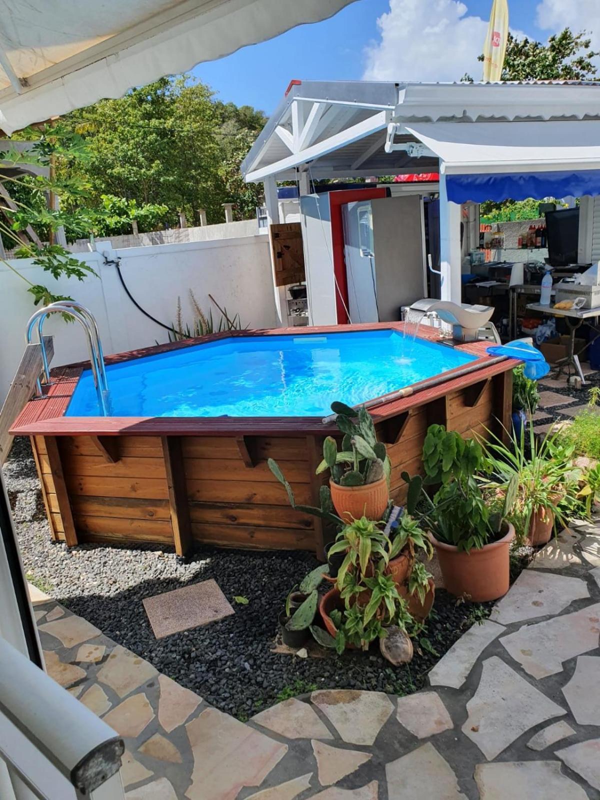 Le Sable Bleu - Evasion Tropicale A Sainte-Anne - Plage 5Min - Piscine - Parking - Logement Climatise - Vue Sur Les Palmiers - Parfait Pour Sejours En Famille Ou Entre Amis Extérieur photo