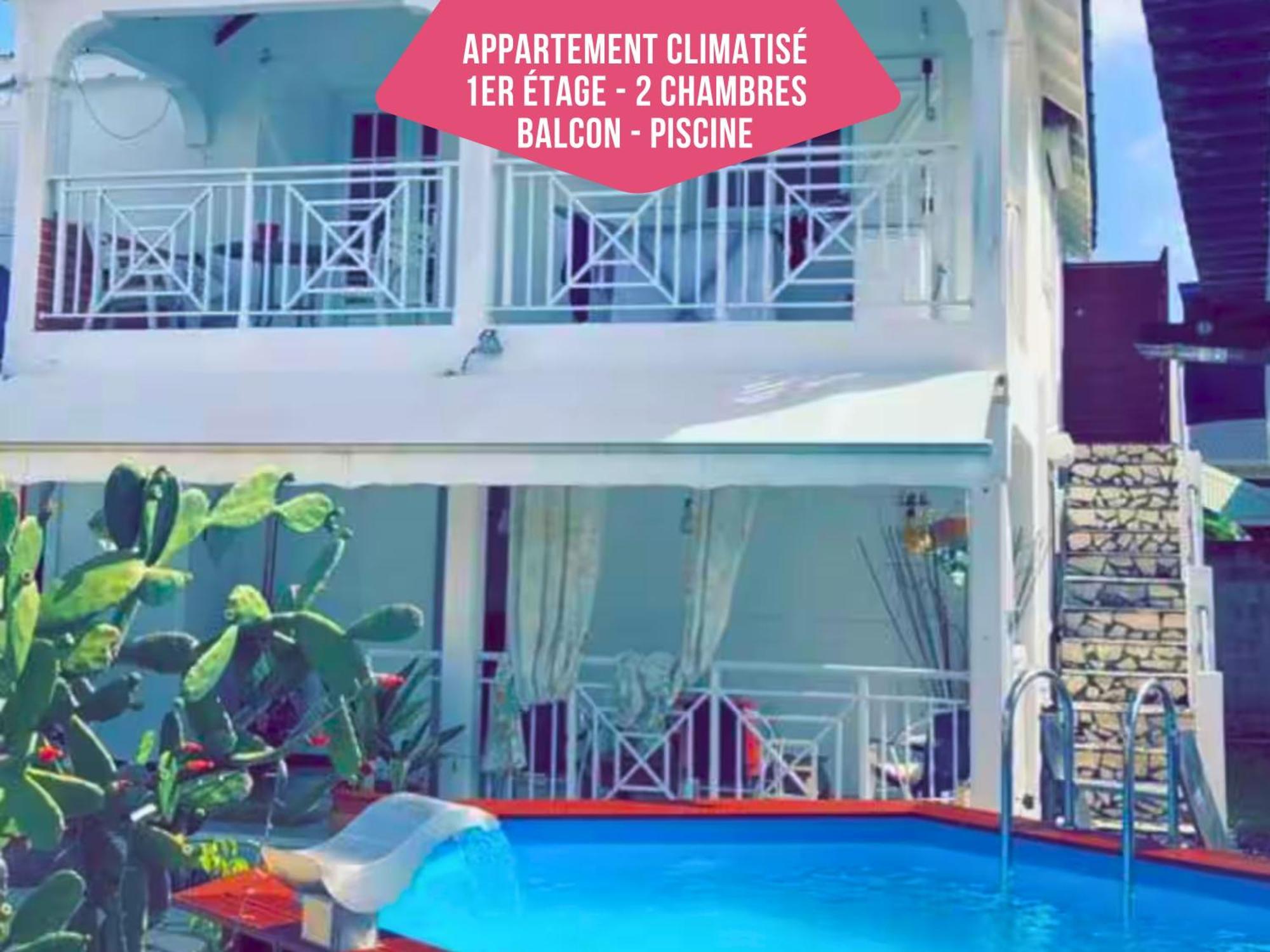 Le Sable Bleu - Evasion Tropicale A Sainte-Anne - Plage 5Min - Piscine - Parking - Logement Climatise - Vue Sur Les Palmiers - Parfait Pour Sejours En Famille Ou Entre Amis Extérieur photo
